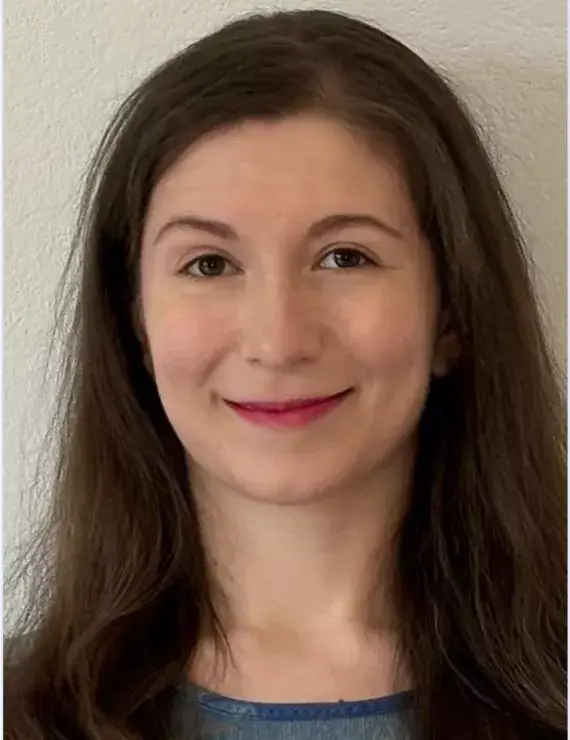 Miruna Voiculet IFS Practitioner